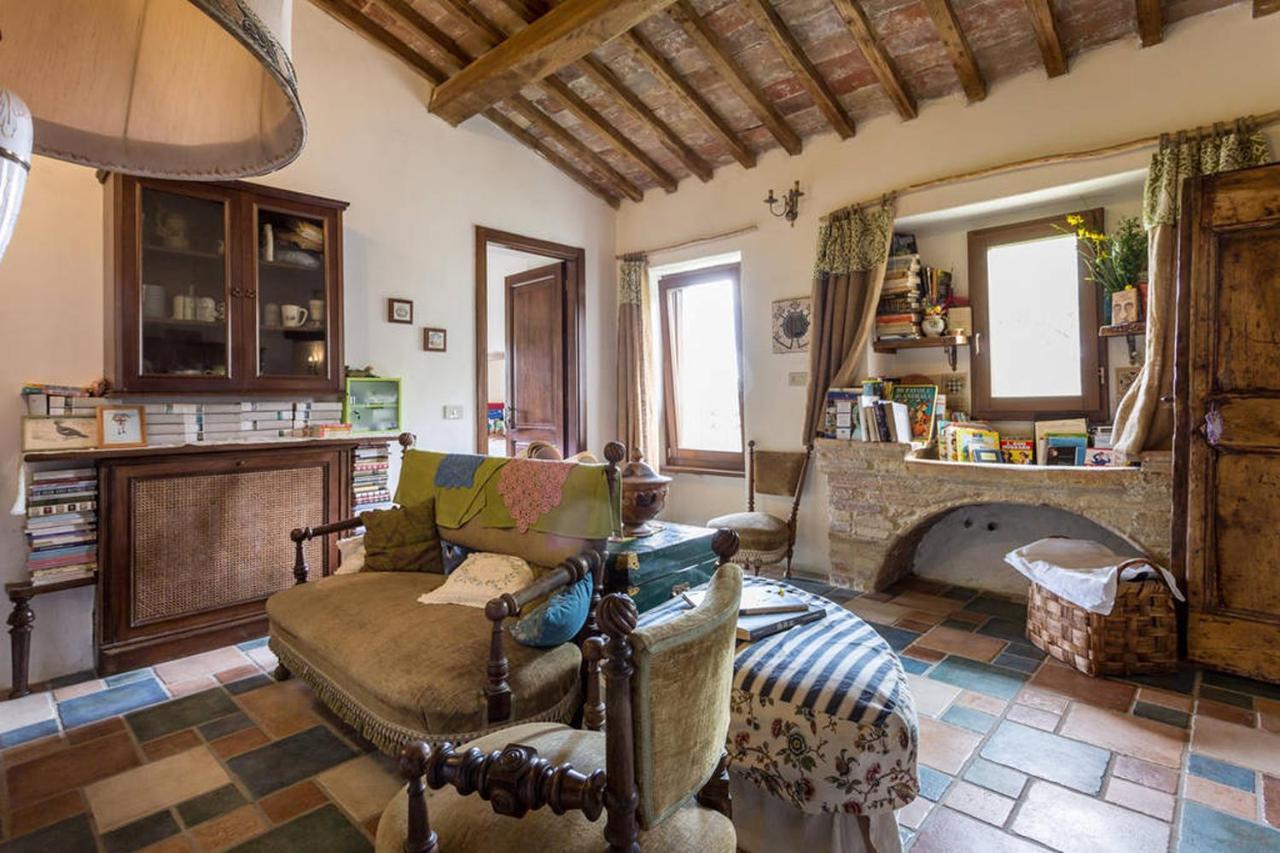 Agriturismo Il Poggio Degli Scoiattoli Bed & Breakfast Perugia Bagian luar foto