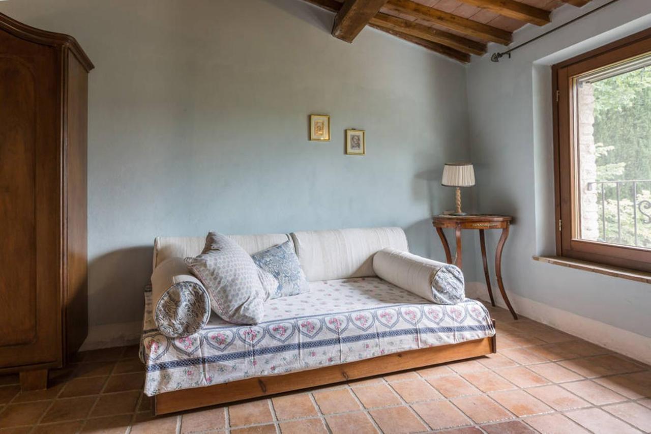 Agriturismo Il Poggio Degli Scoiattoli Bed & Breakfast Perugia Bagian luar foto