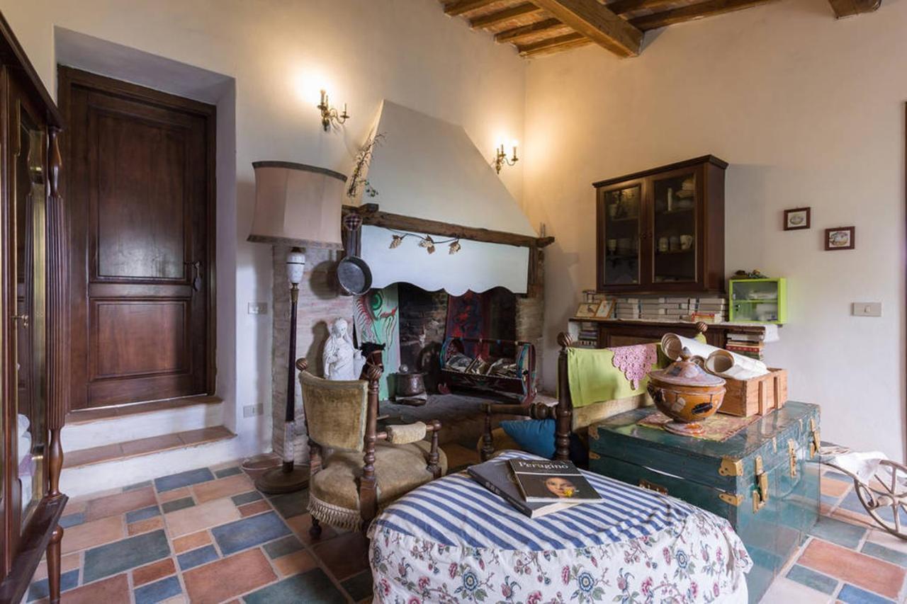 Agriturismo Il Poggio Degli Scoiattoli Bed & Breakfast Perugia Bagian luar foto