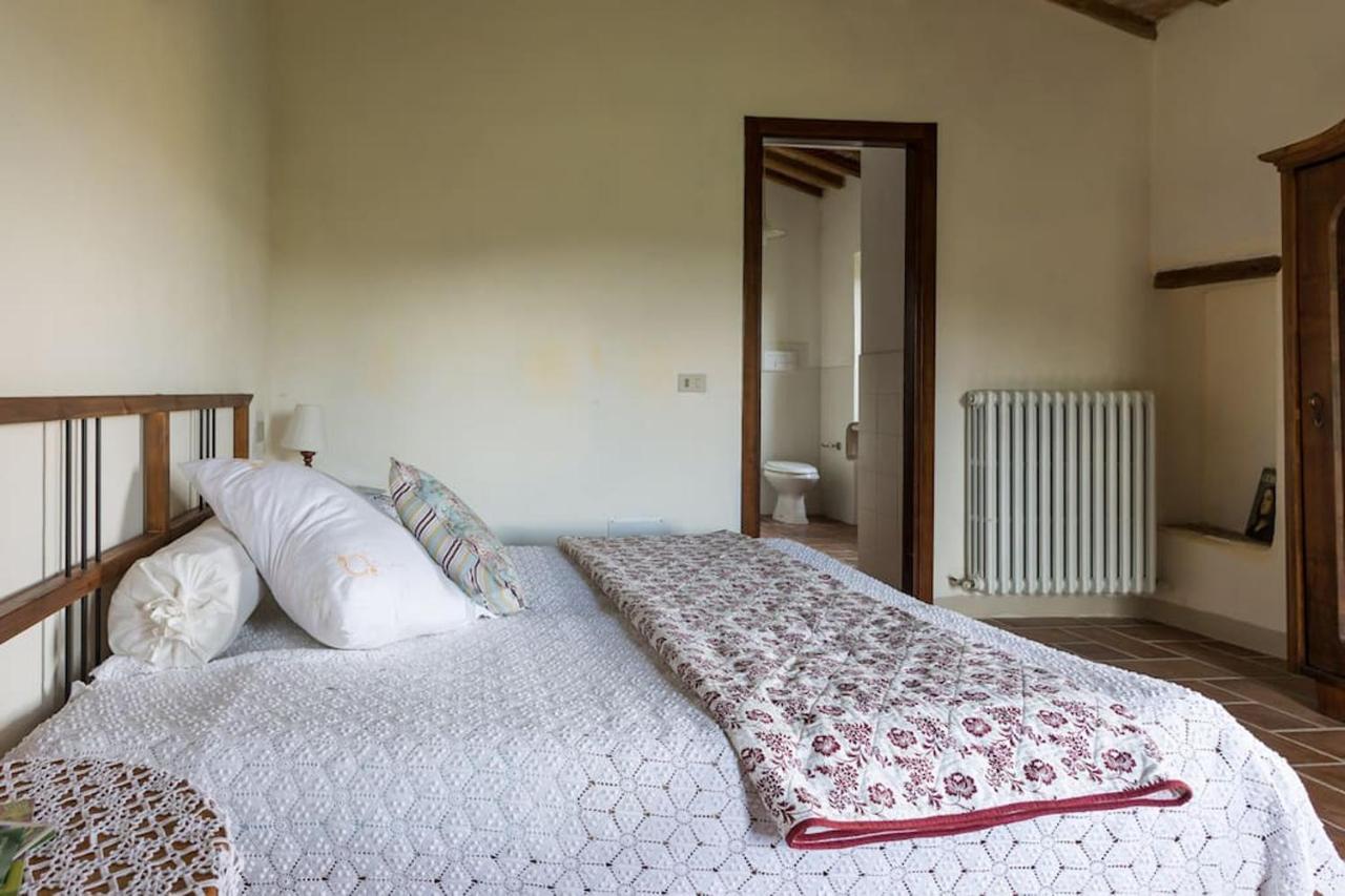 Agriturismo Il Poggio Degli Scoiattoli Bed & Breakfast Perugia Bagian luar foto