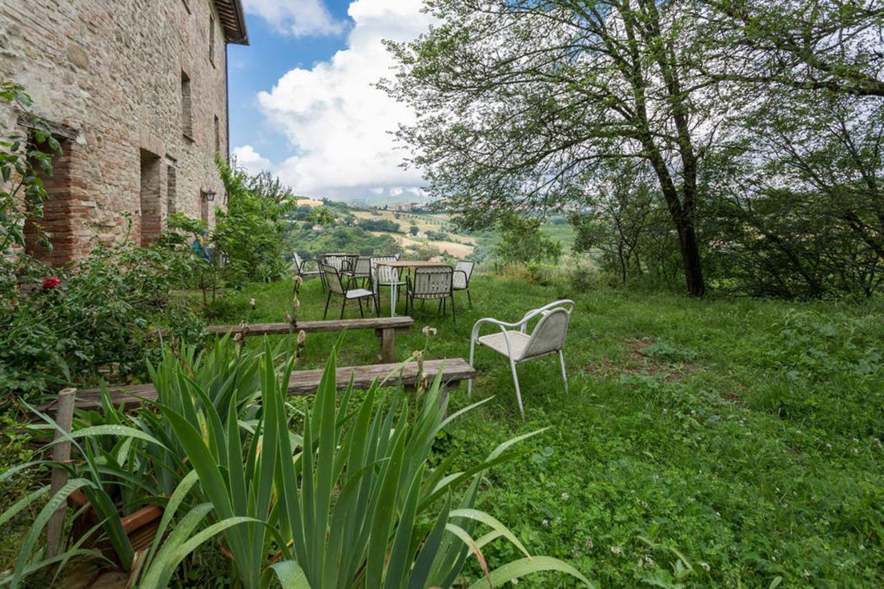 Agriturismo Il Poggio Degli Scoiattoli Bed & Breakfast Perugia Bagian luar foto